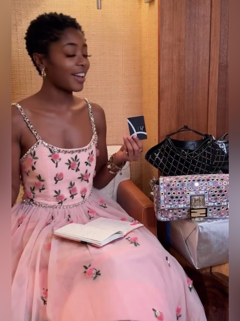 Alice & Olivia New Lupita Crystal Strap Embellished 3D Flowers Tulle Midi Gown 6 - Picture 7 of 16